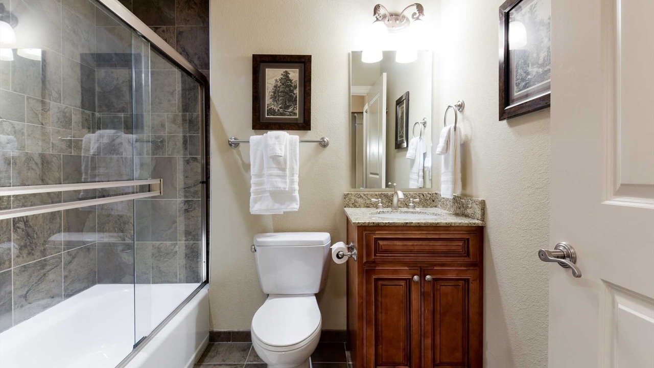 Photo of Bathroom in Branson