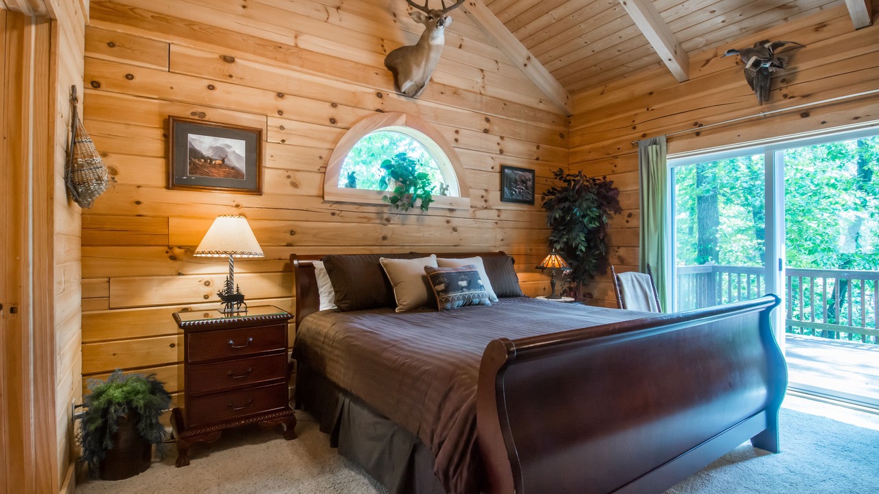Photo of Bedroom in Branson Cedars