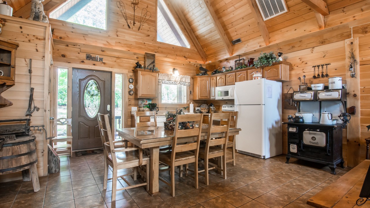 Photo of Kitchen in Branson Cedars