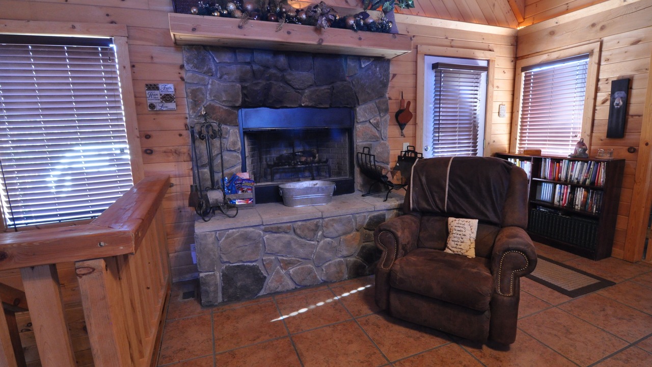 Photo of Bedroom in Branson Cedars