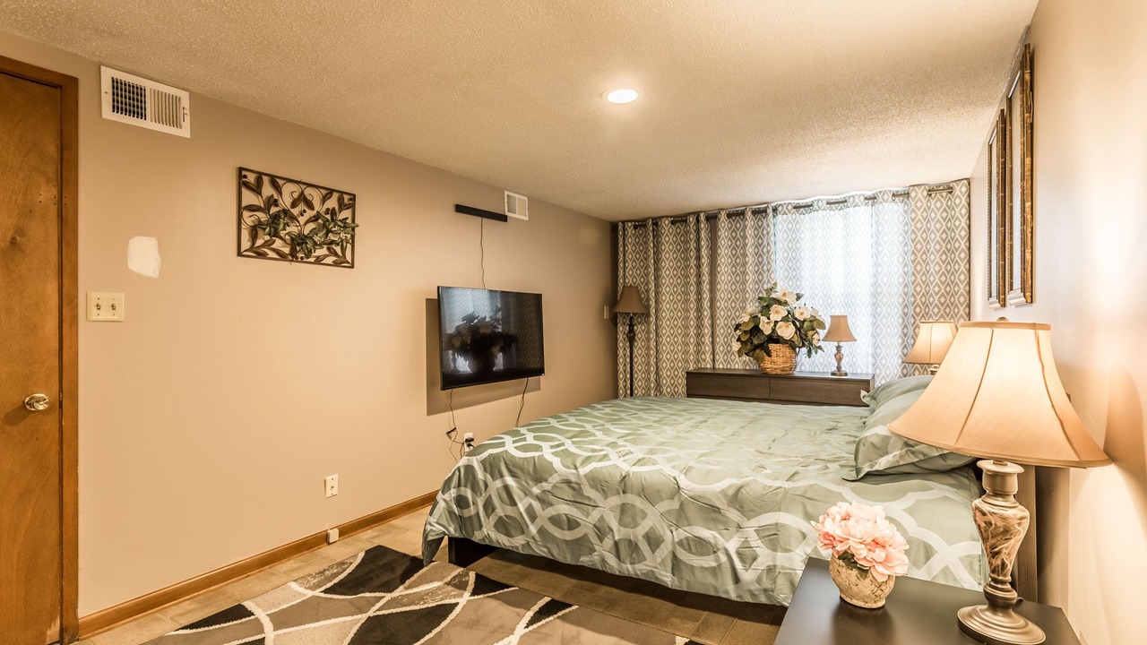 Photo of Bedroom in Overland Park