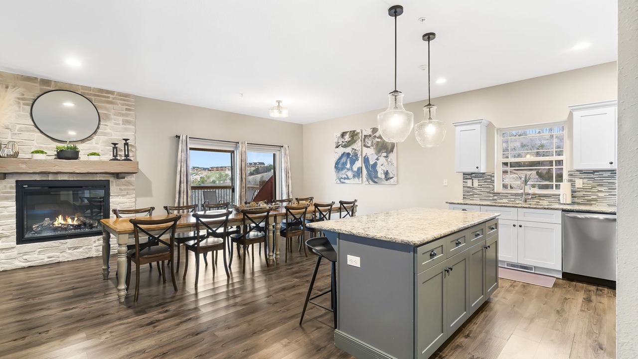 Photo of Livingroom in Table Rock