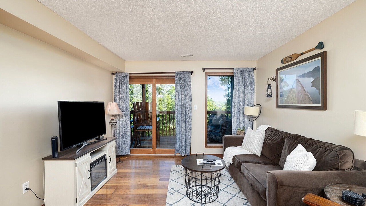 Photo of Livingroom in Notch Estates