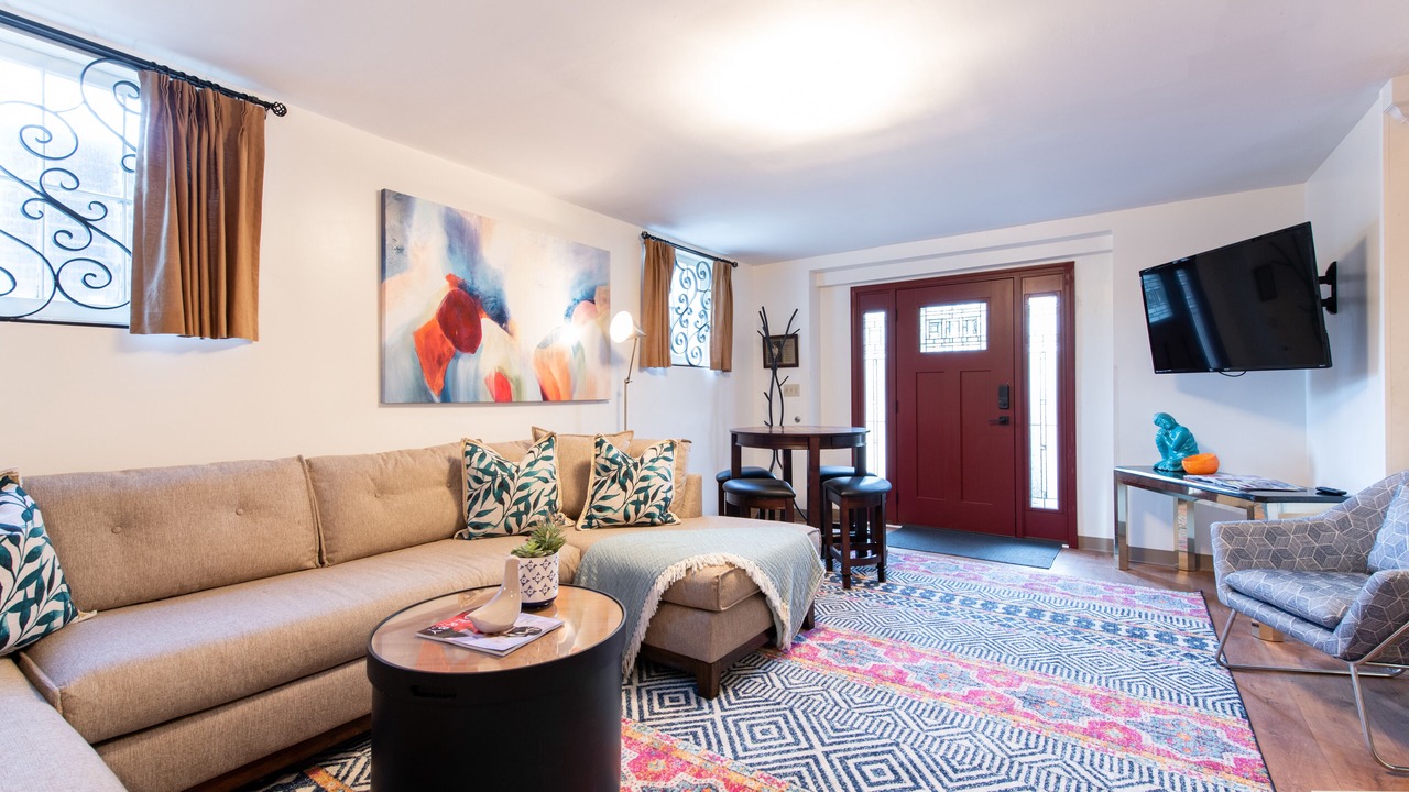 Photo of Bedroom in Cherokee Triangle