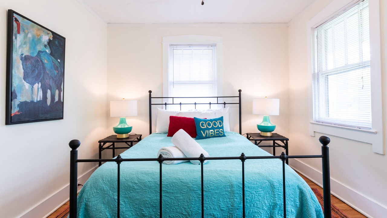 Photo of Bedroom in Cherokee Triangle