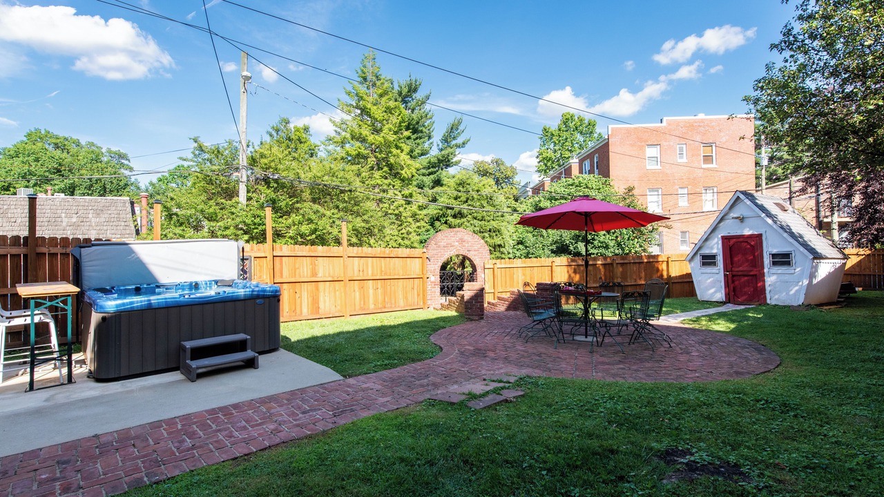 Photo of Patio Balcony in Cherokee Triangle
