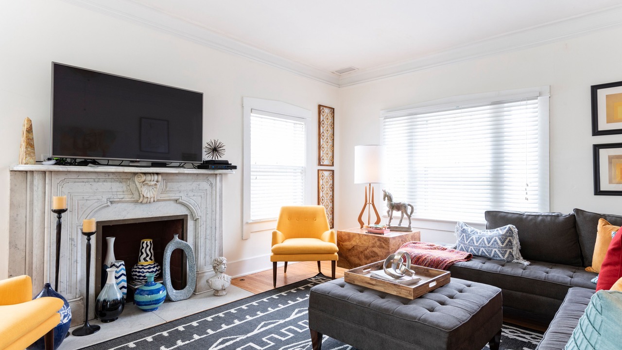 Photo of Livingroom in Cherokee Triangle