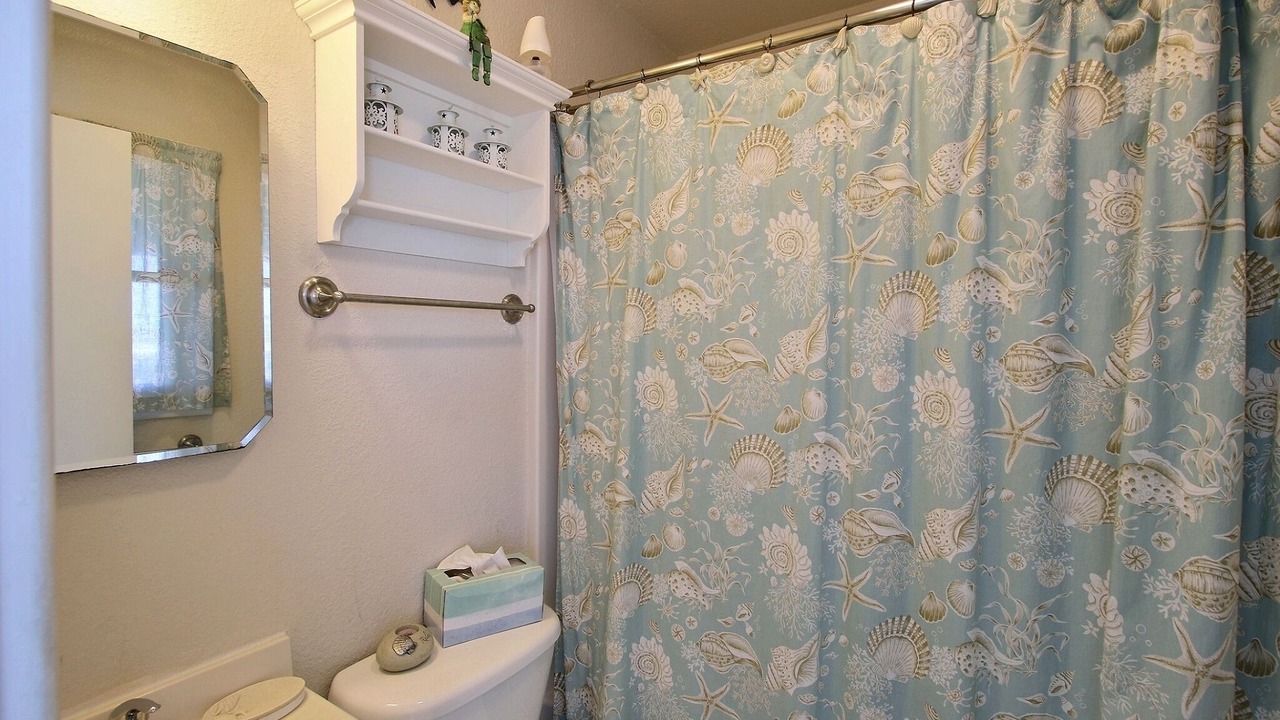 Photo of Bathroom in Hatteras
