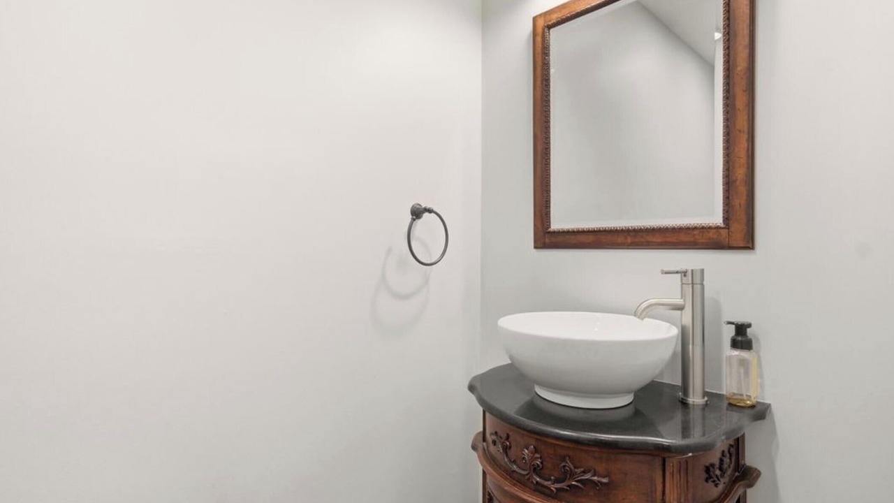 Photo of Bathroom in Prospect