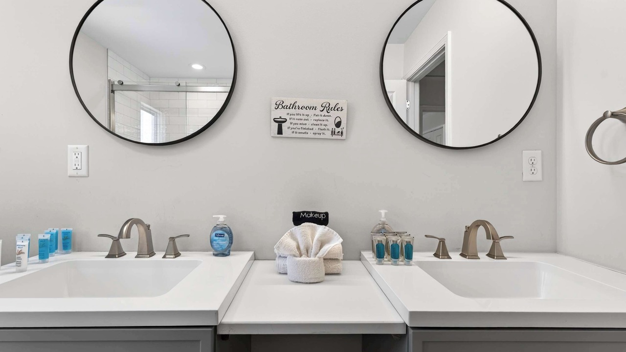Photo of Bathroom in Shelby Park