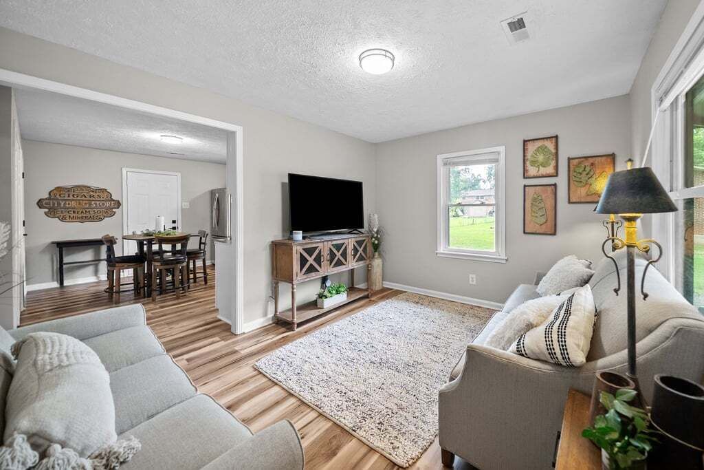 Photo of Livingroom in Clarksville