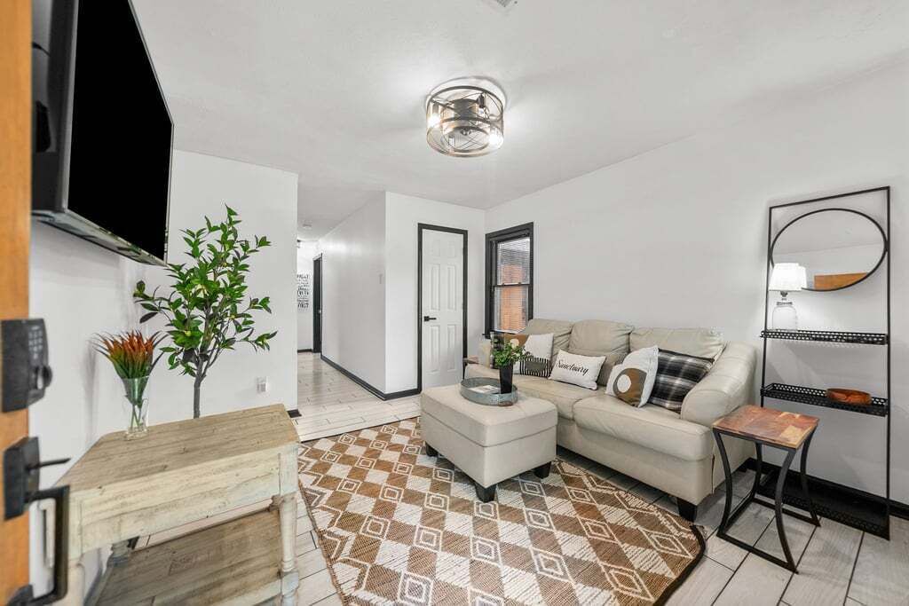 Photo of Livingroom in Clarksville