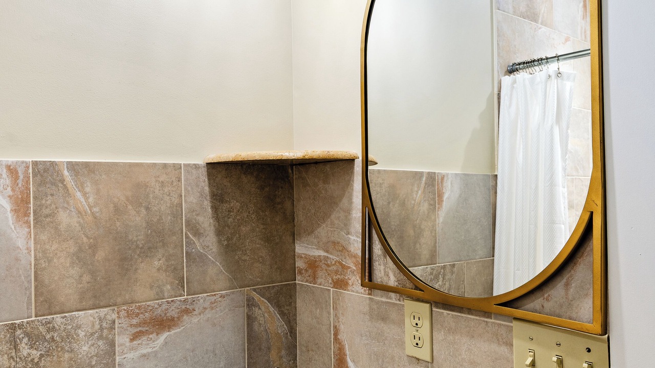 Photo of Bathroom in Bardstown