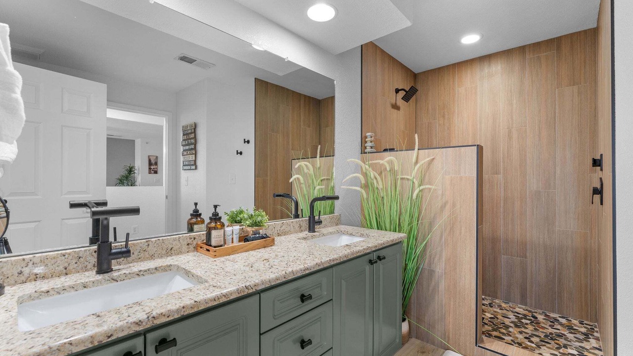Photo of Bathroom in Kimberling City