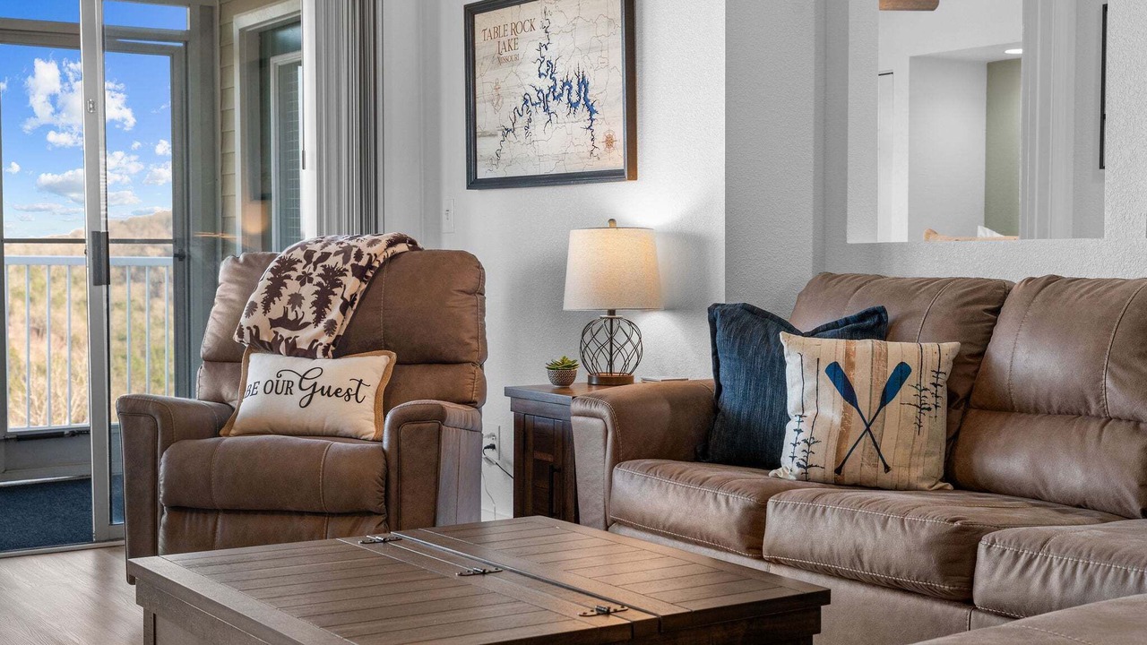 Photo of Livingroom in Kimberling City