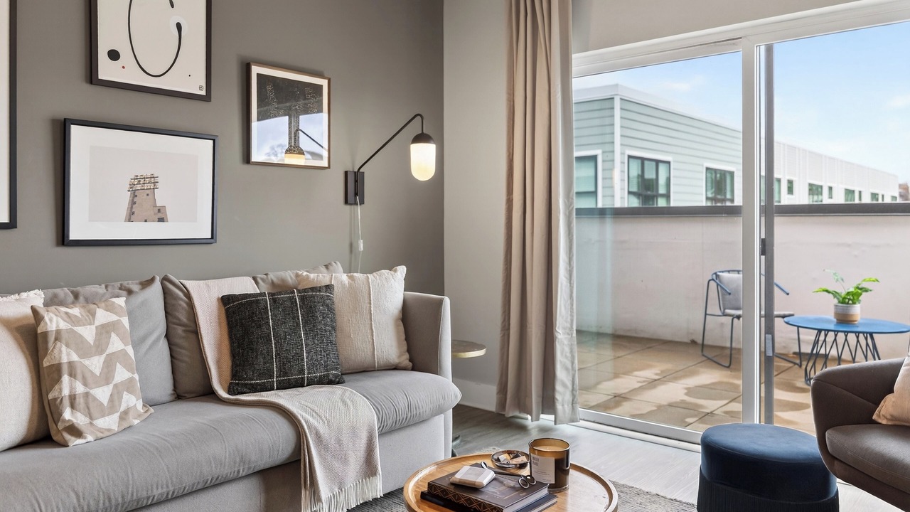 Photo of Livingroom in Midtown