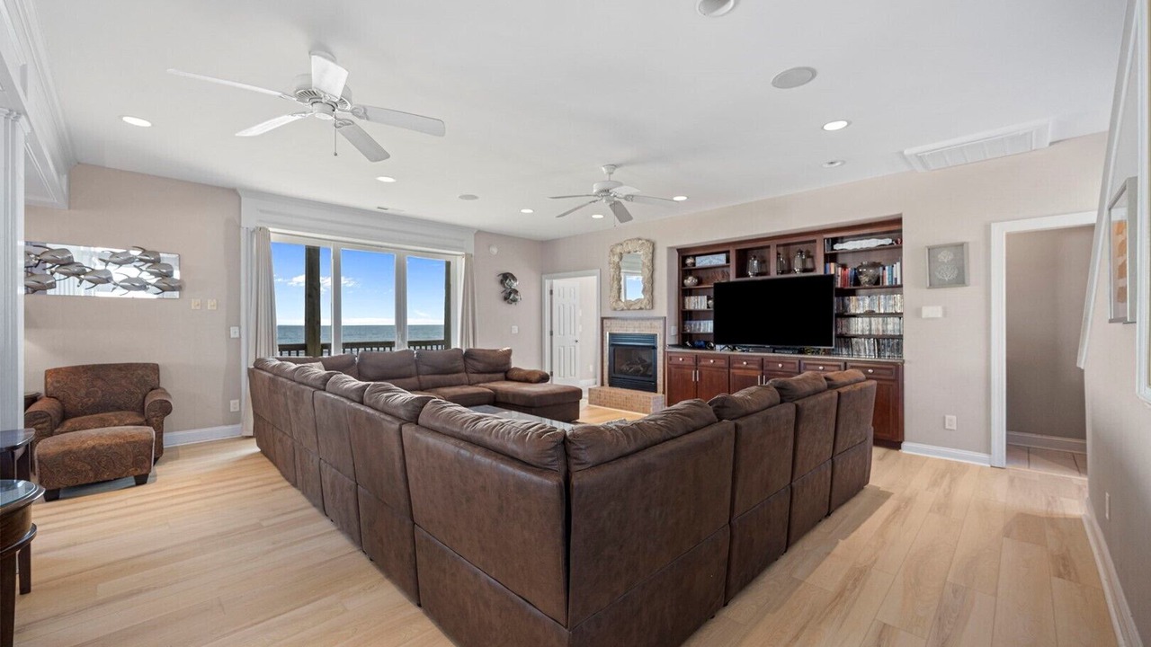 Photo of Livingroom in North Topsail Beach