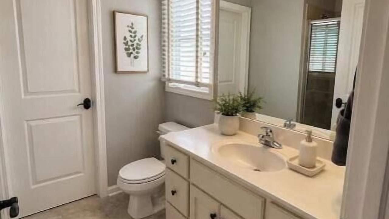 Photo of Bathroom in Leawood