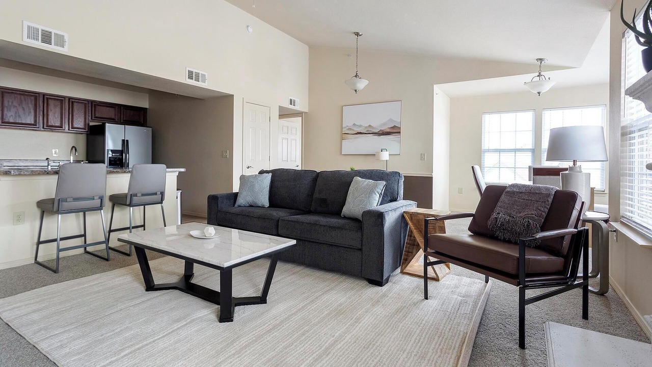 Photo of Livingroom in Broken Arrow