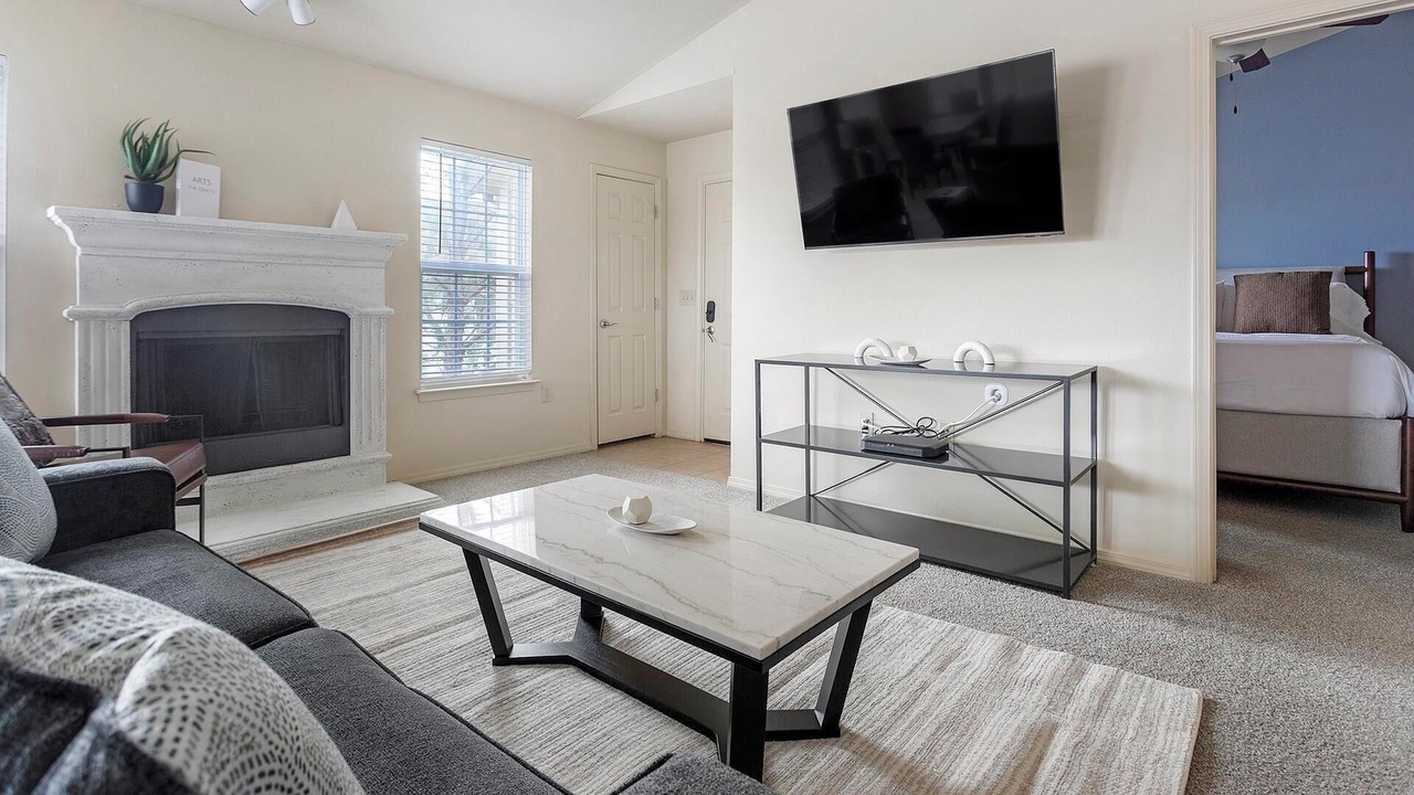 Photo of Livingroom in Broken Arrow