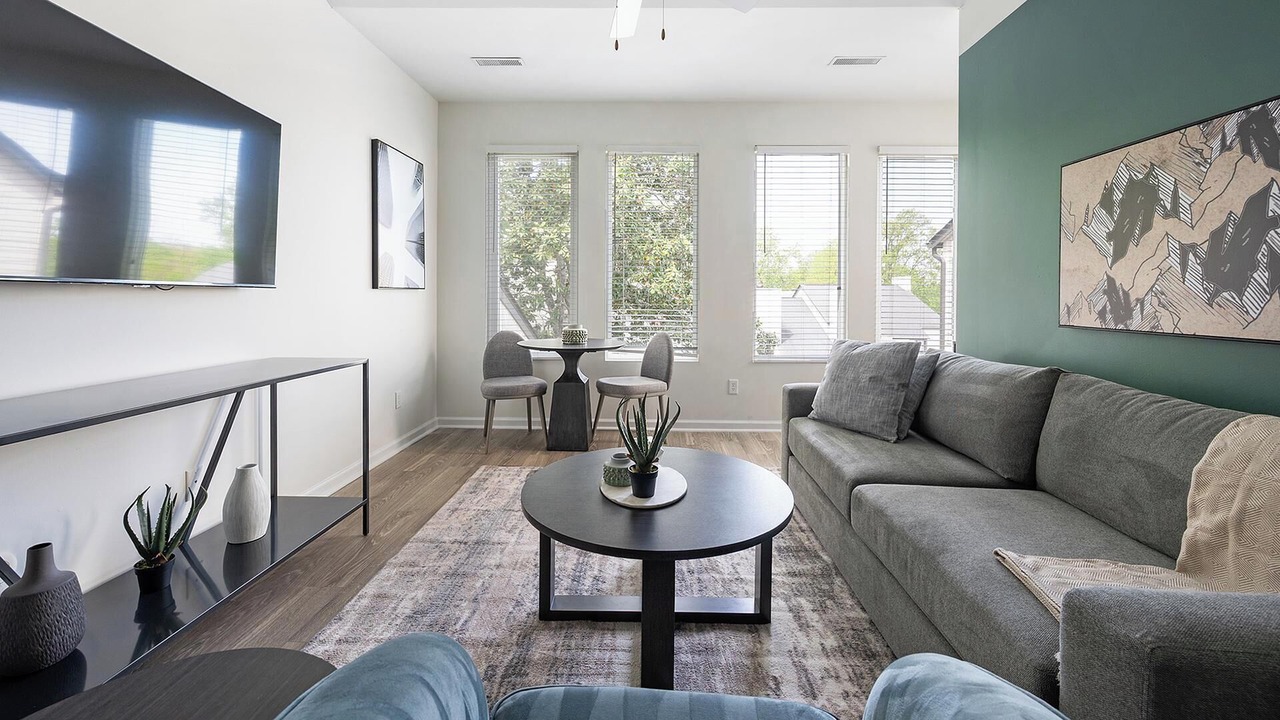 Photo of Livingroom in Green Hills