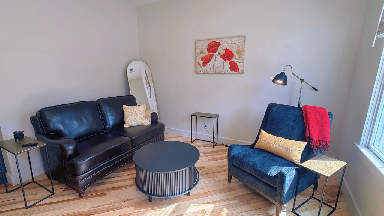 Photo of Livingroom in Historic South Hill