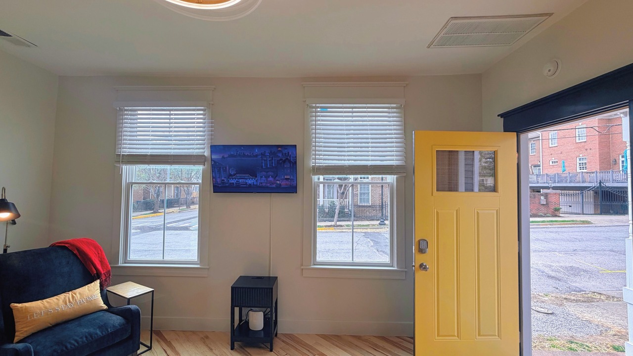 Photo of Livingroom in Historic South Hill