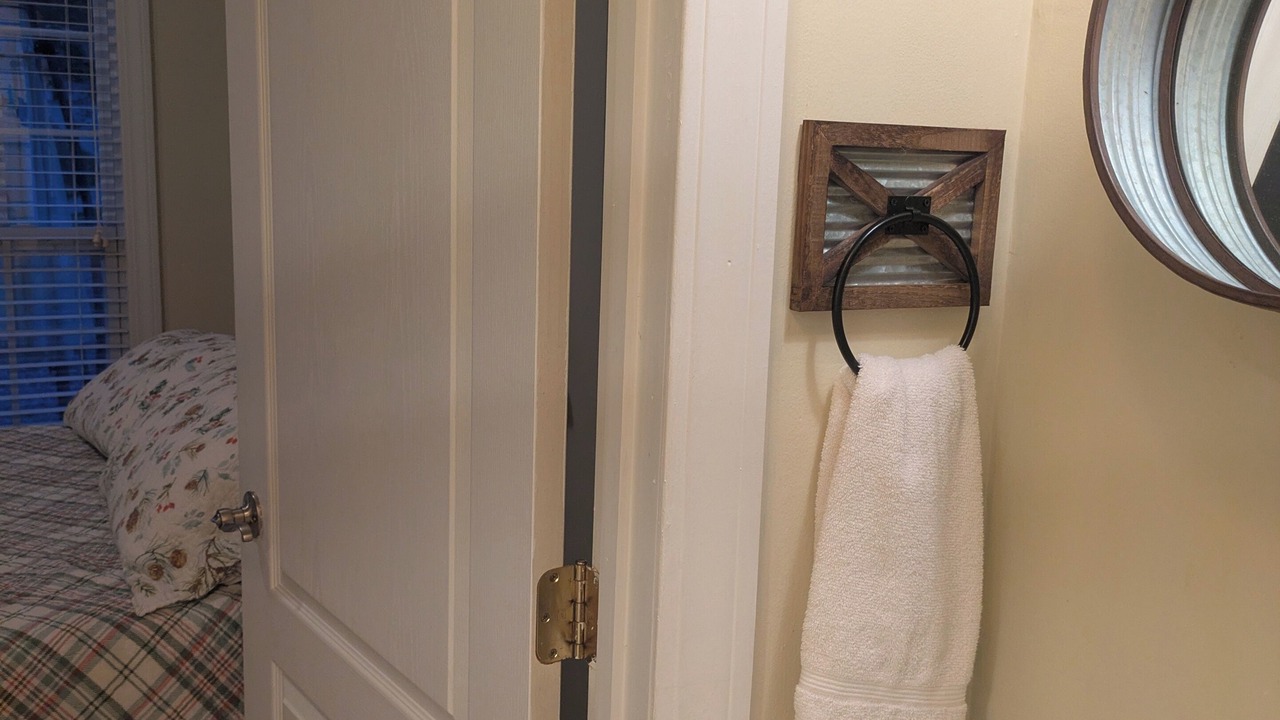 Photo of Bathroom in Fall Rock