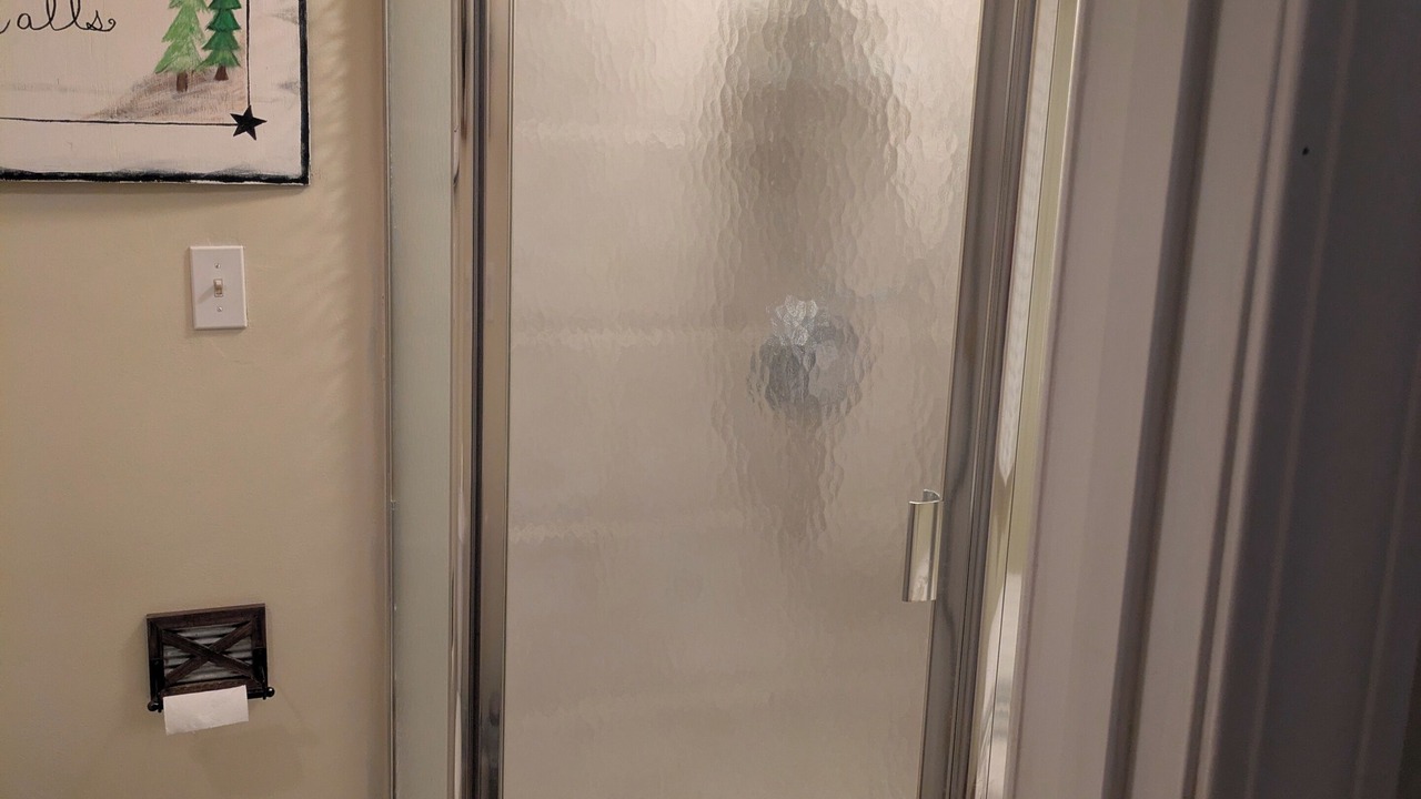 Photo of Bathroom in Fall Rock
