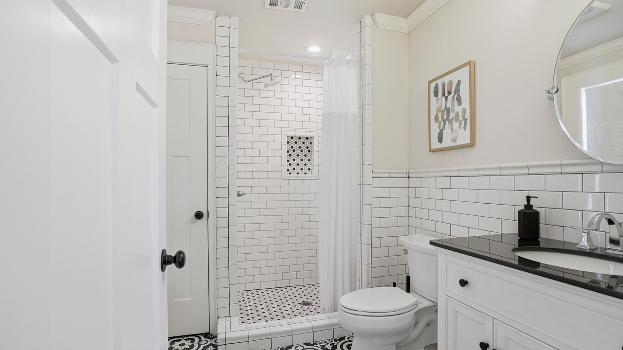 Photo of Bathroom in Cherry Street