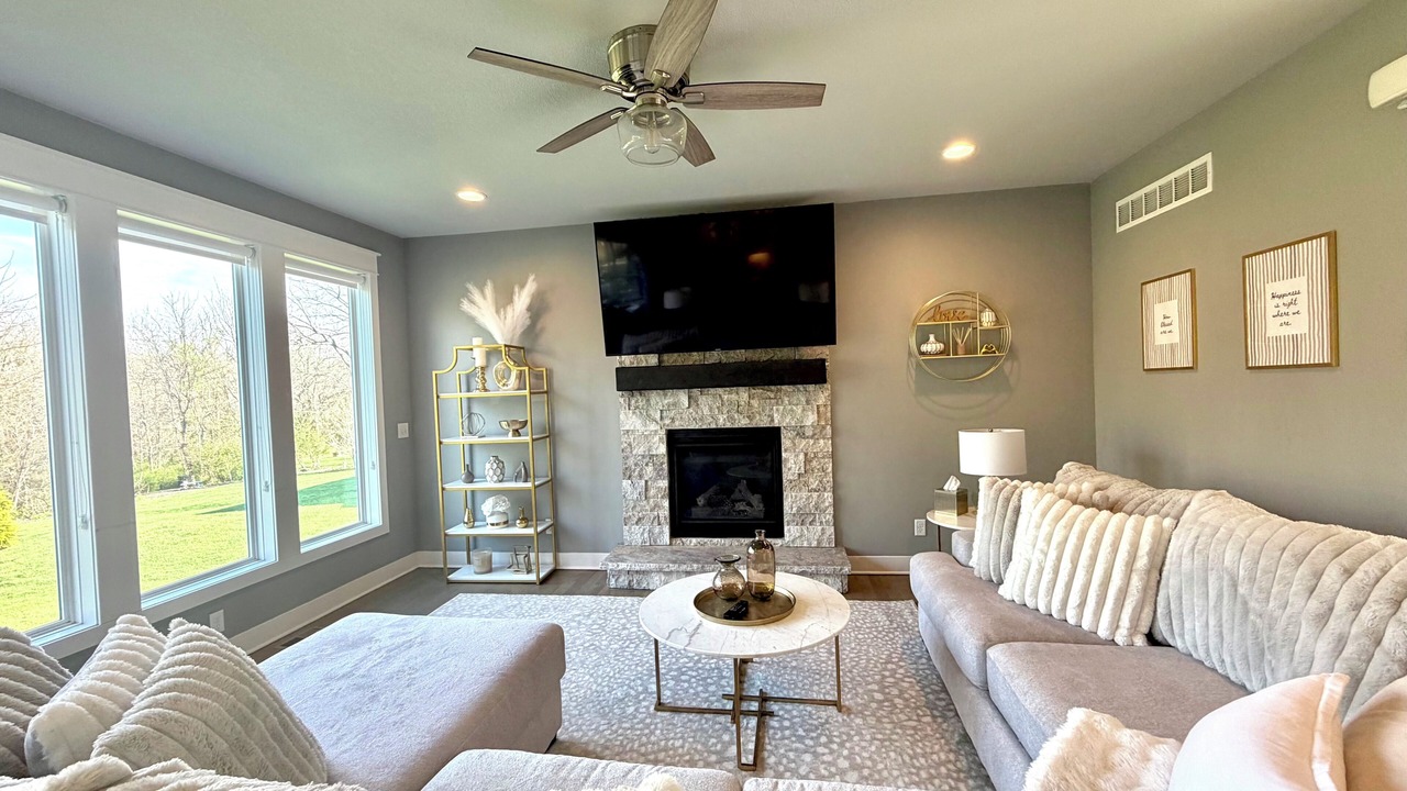 Photo of Livingroom in Shawnee