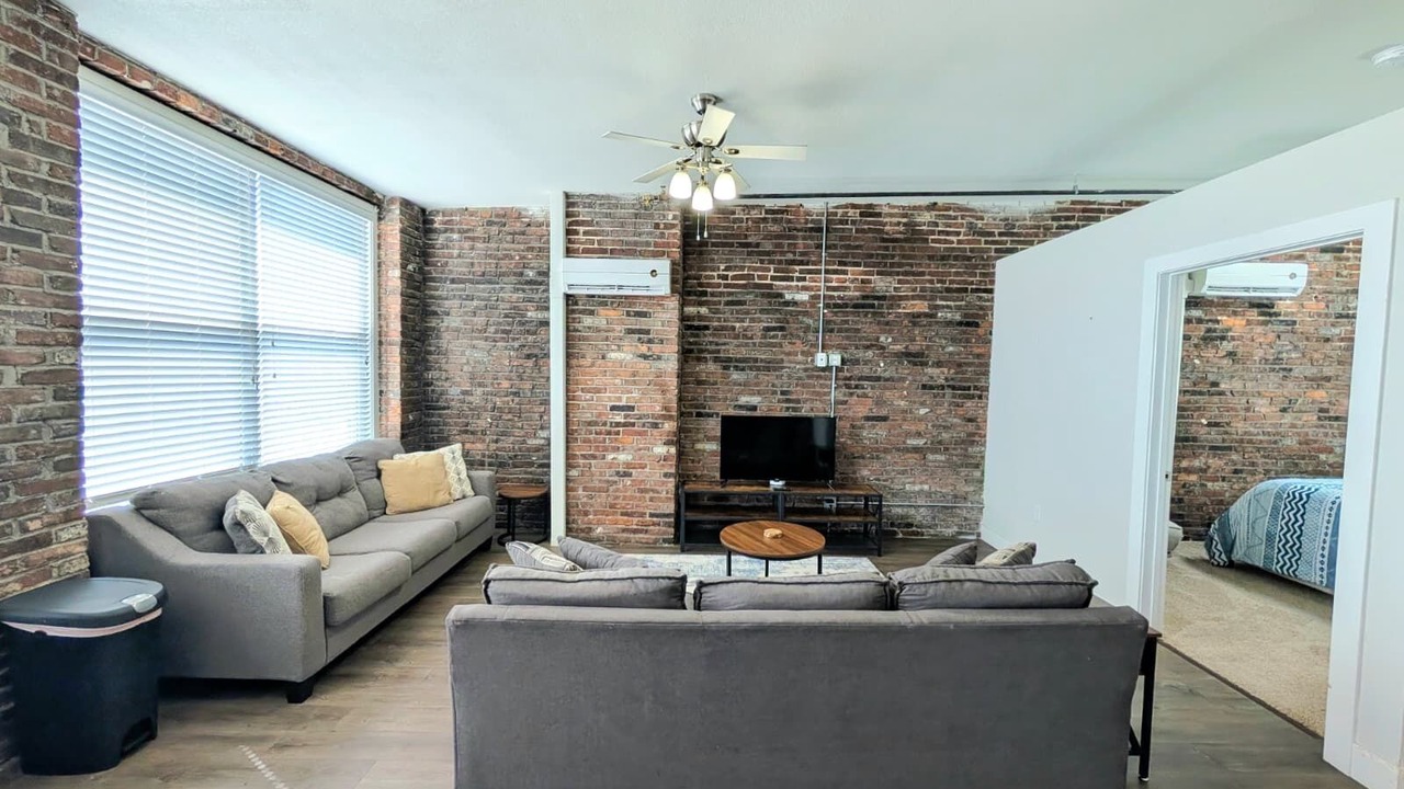 Photo of Livingroom in Central West End