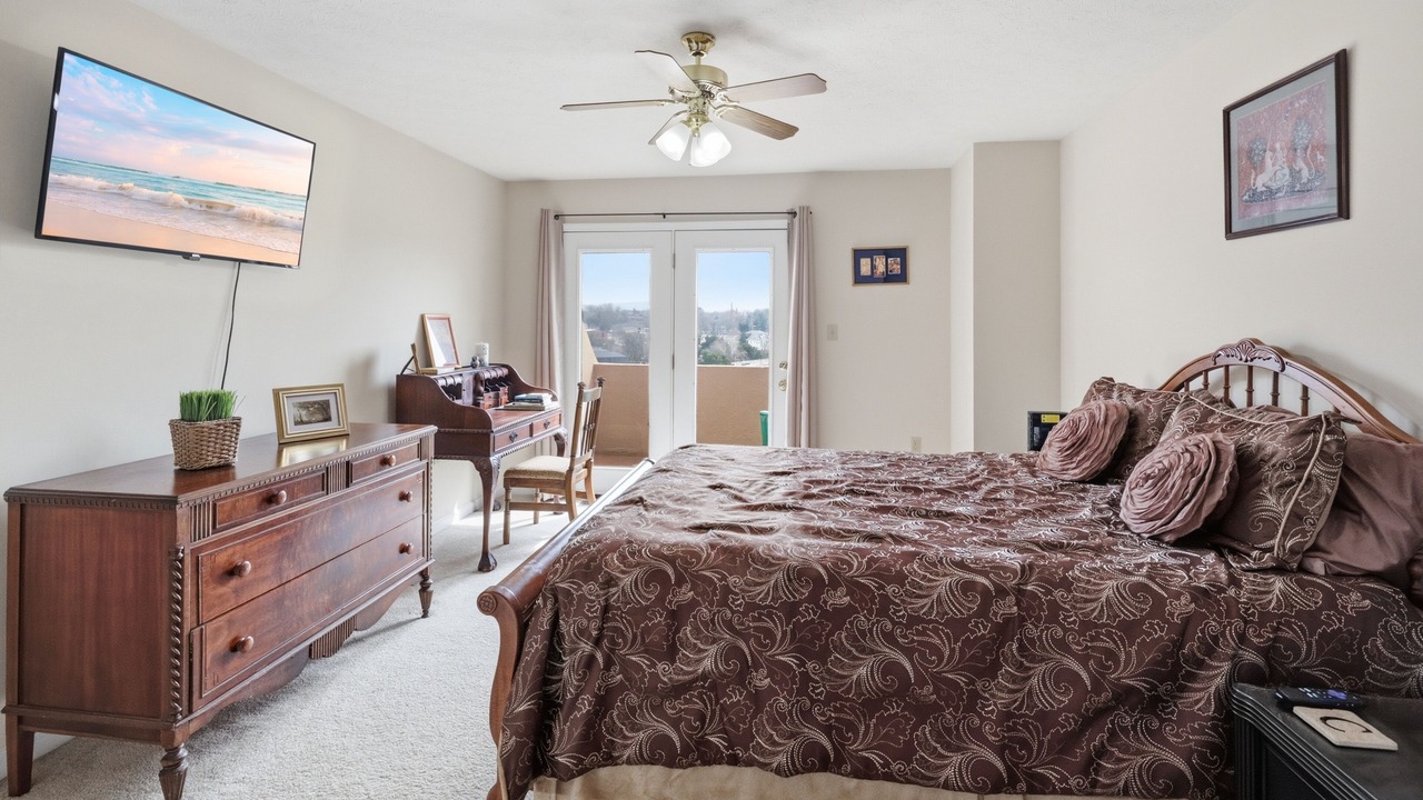 Photo of Bedroom in Maryville