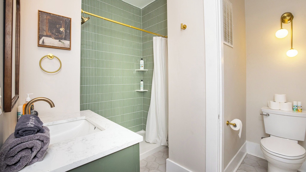 Photo of Bathroom in Shelby Park