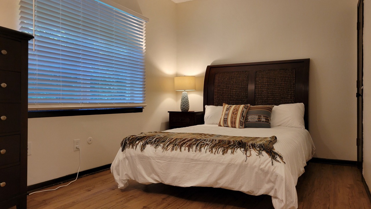 Photo of Bedroom in Raytown
