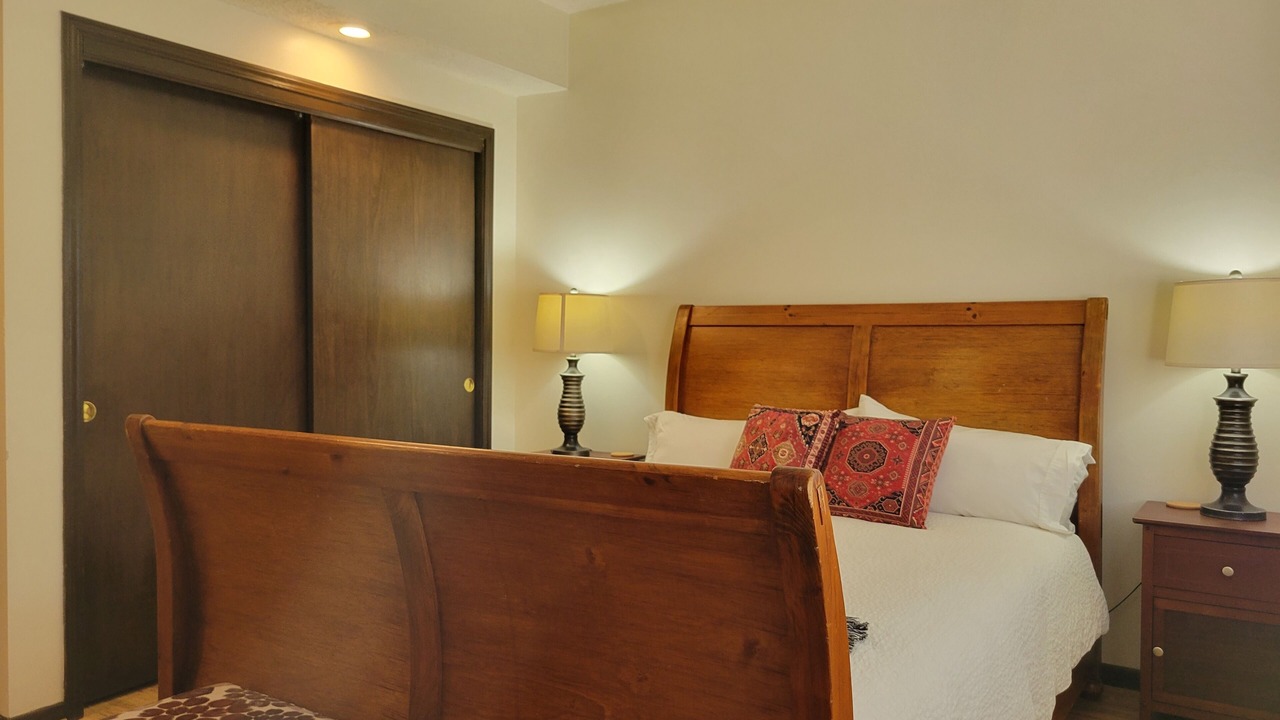 Photo of Bedroom in Raytown