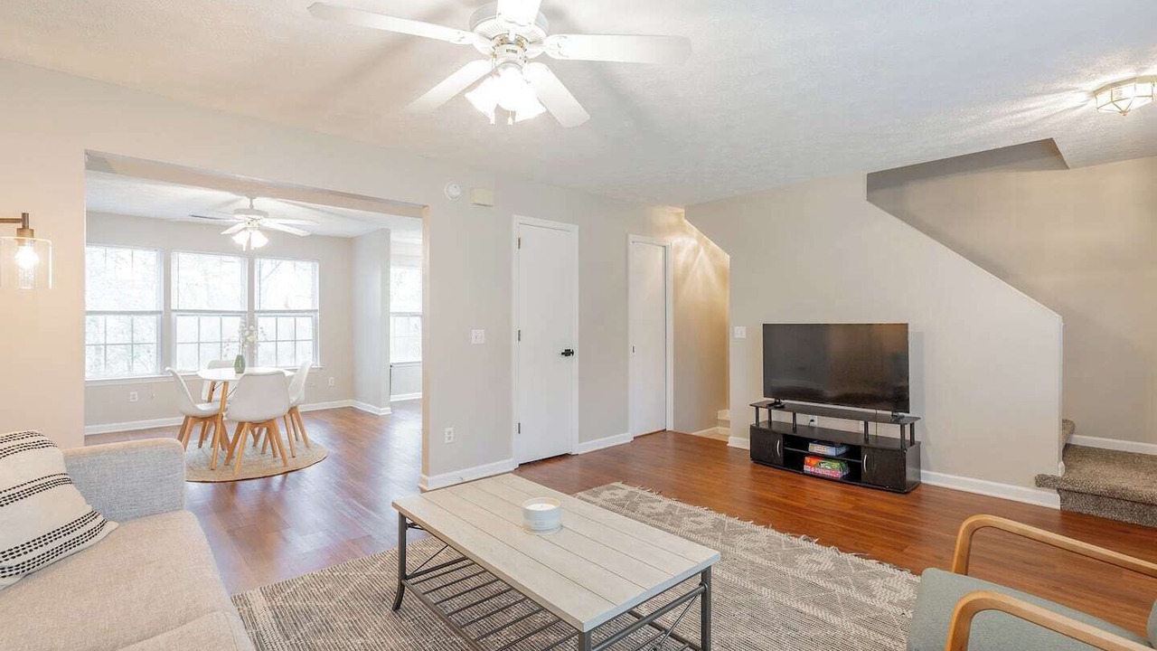 Photo of Livingroom in Lupton City