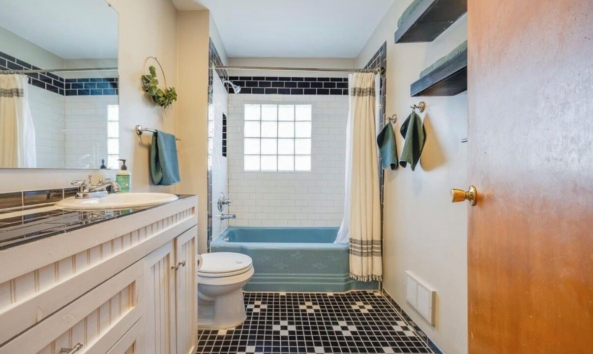 Photo of Bathroom in Lawrence