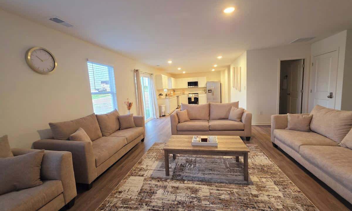 Photo of Livingroom in Elizabethtown