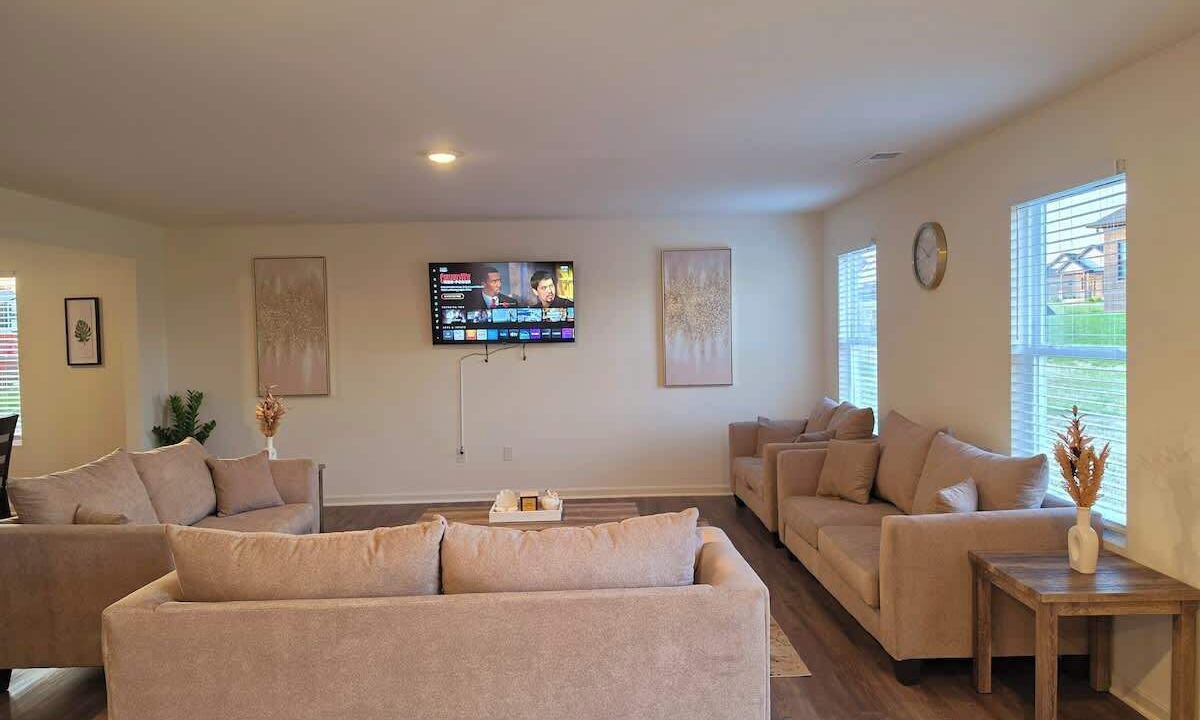 Photo of Livingroom in Elizabethtown