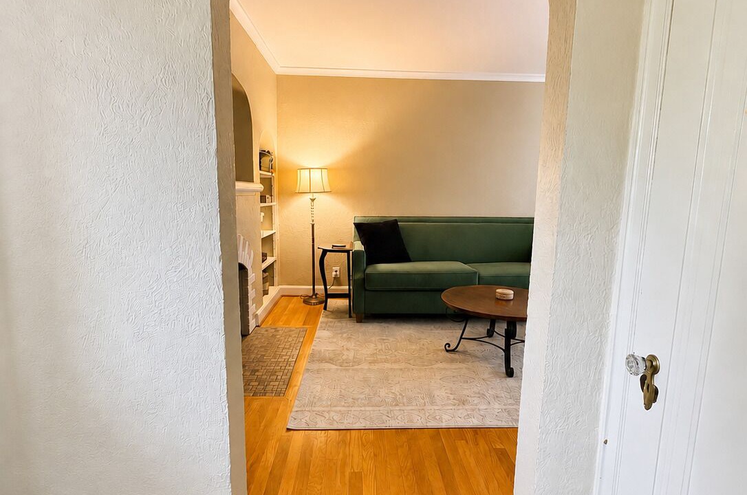 Photo of Livingroom in South Kansas City