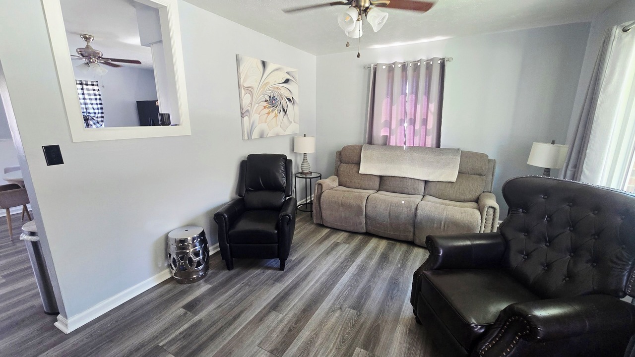 Photo of Livingroom in Stanton