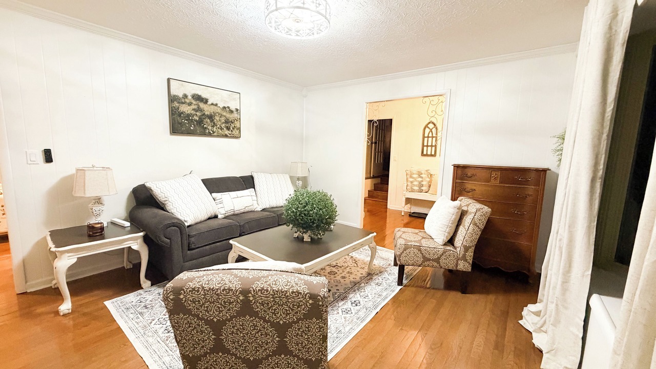 Photo of Livingroom in New Tazewell