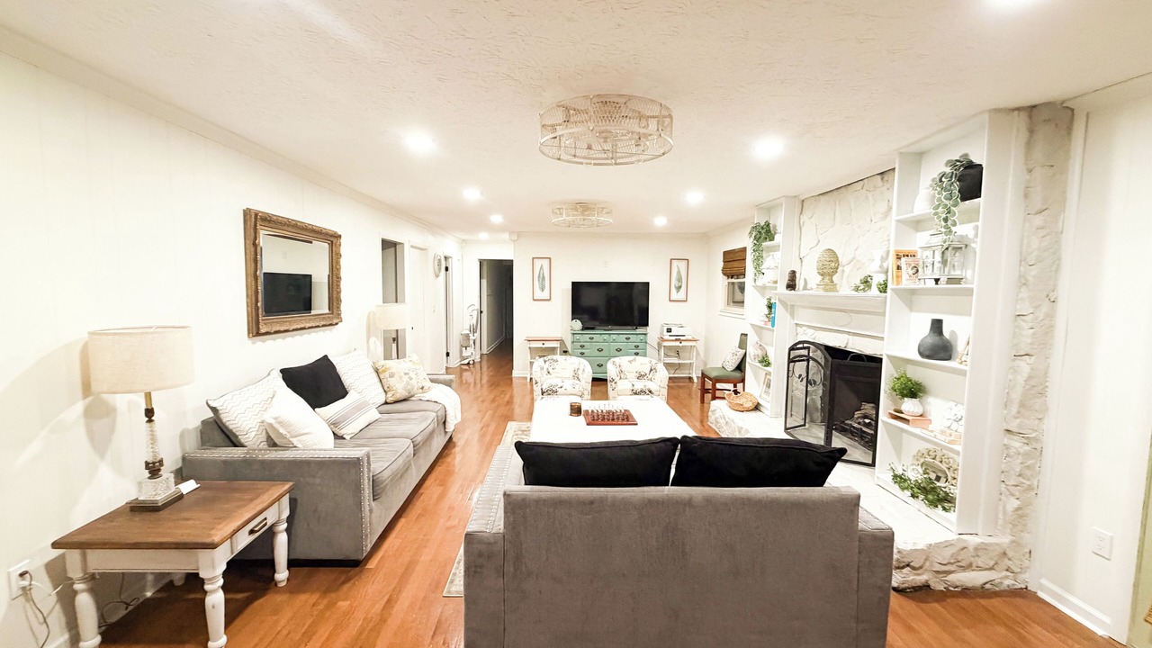 Photo of Livingroom in New Tazewell