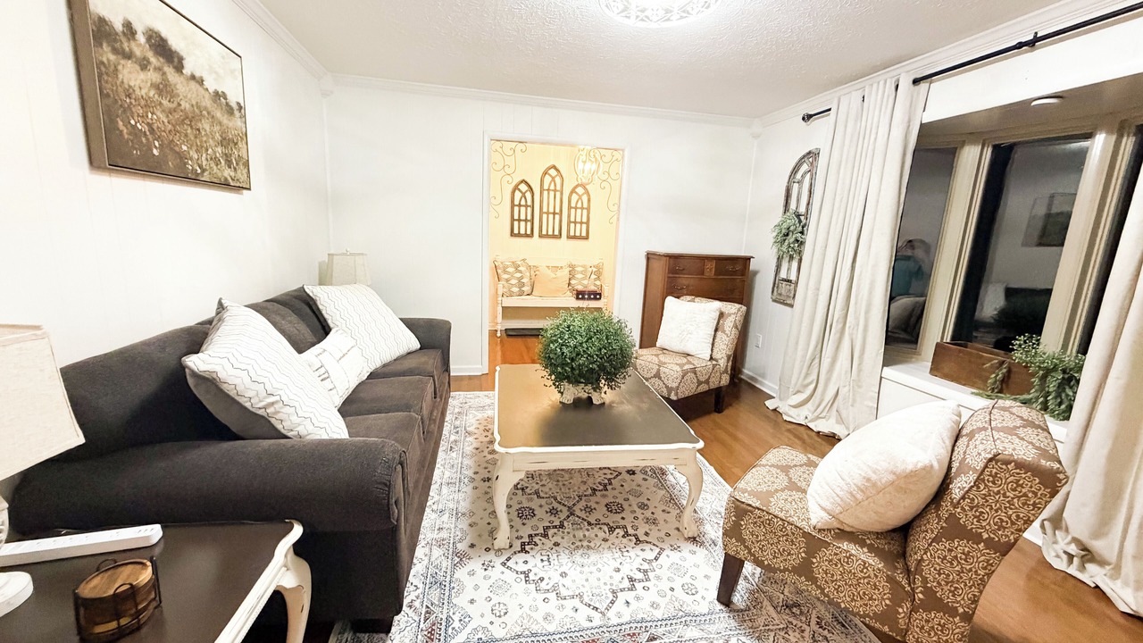 Photo of Livingroom in New Tazewell