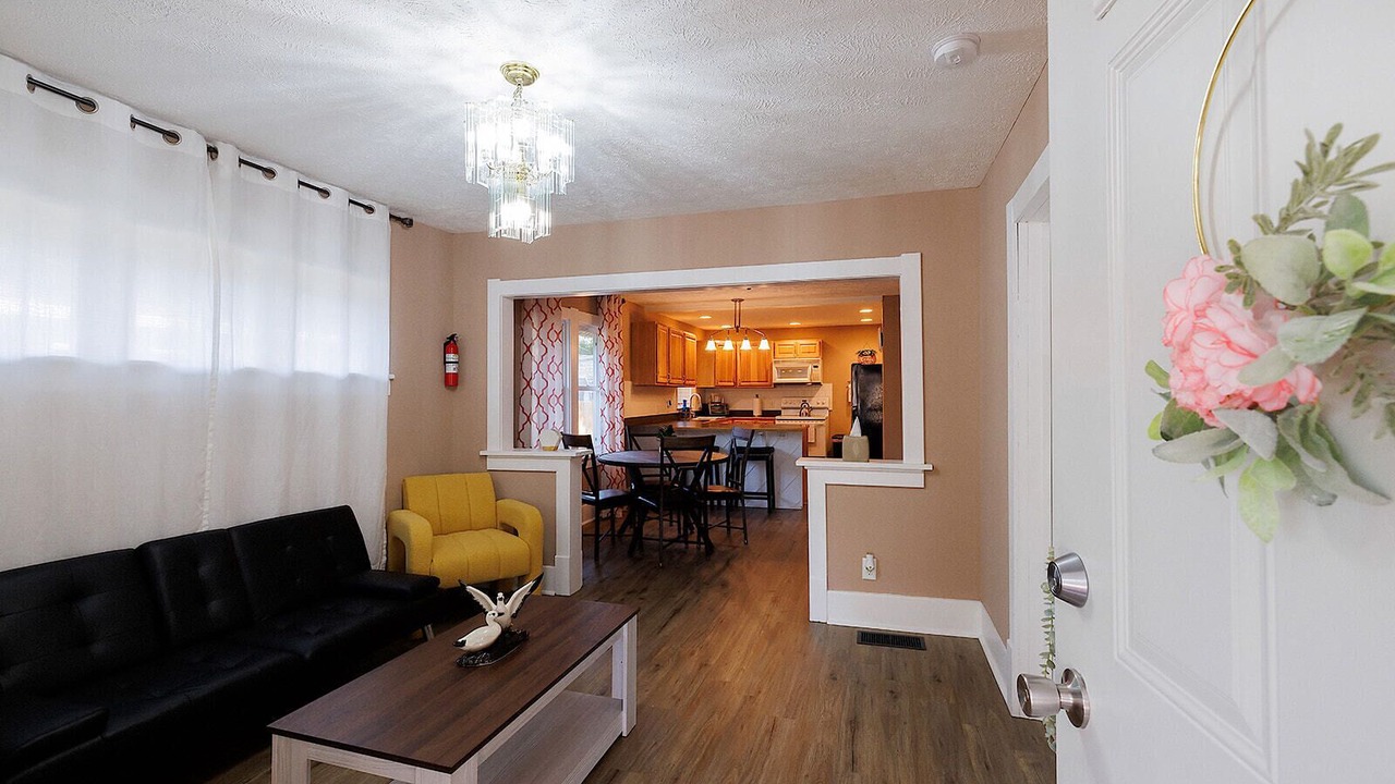 Photo of Livingroom in Council Bluffs
