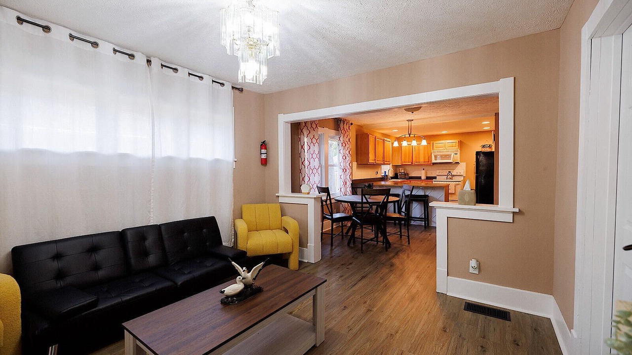 Photo of Livingroom in Council Bluffs
