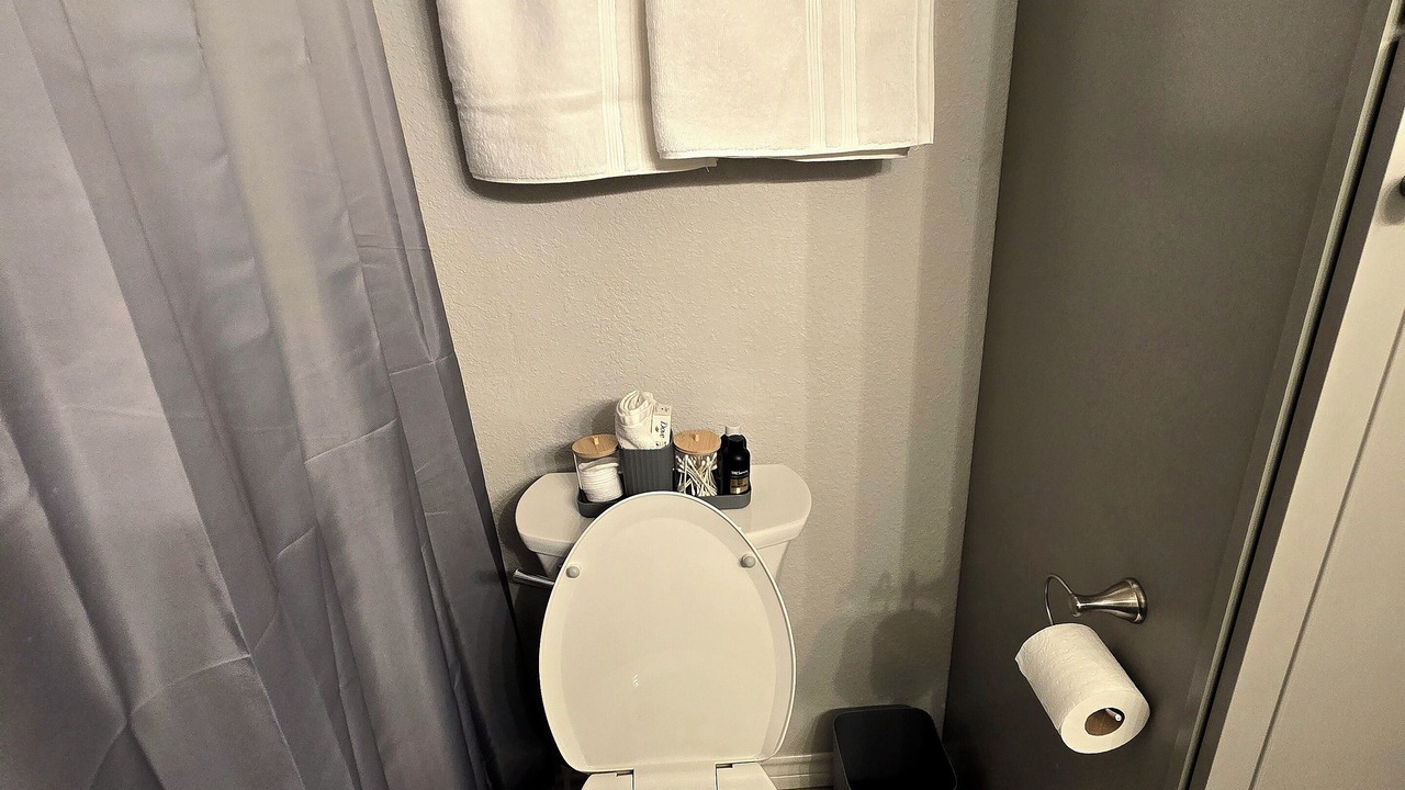 Photo of Bathroom in Borger