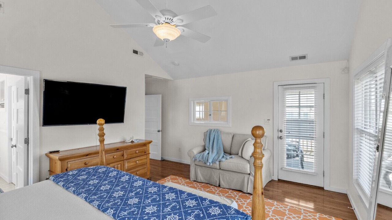 Photo of Bedroom in Harkers Island
