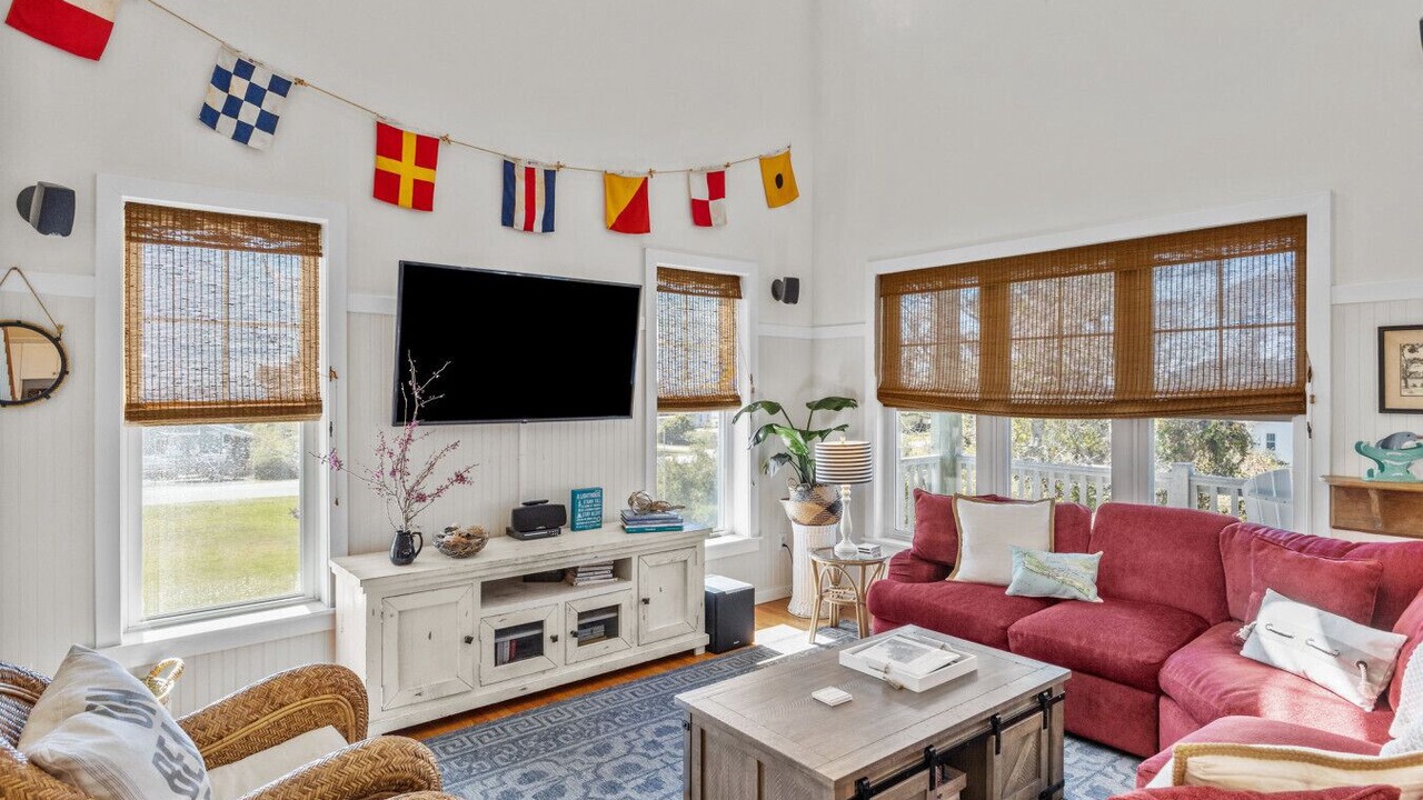 Photo of Livingroom in Harkers Island